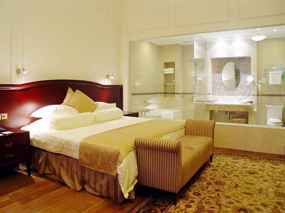 Astor House Hotel Shanghai Room photo